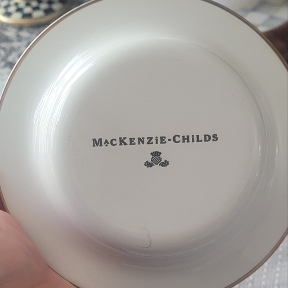 Mackenzie Child's Dinner Set - Picture 5 of 6